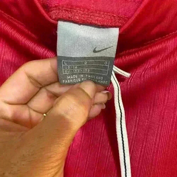 Nike girls shorts - Picture 3 of 6